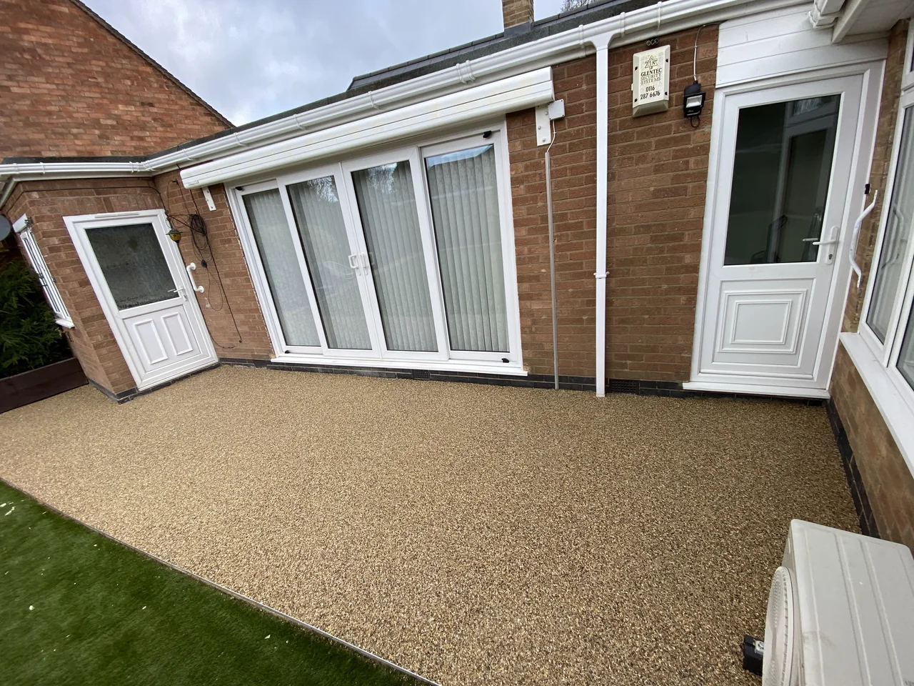 Resin-bound surface at the back of a house